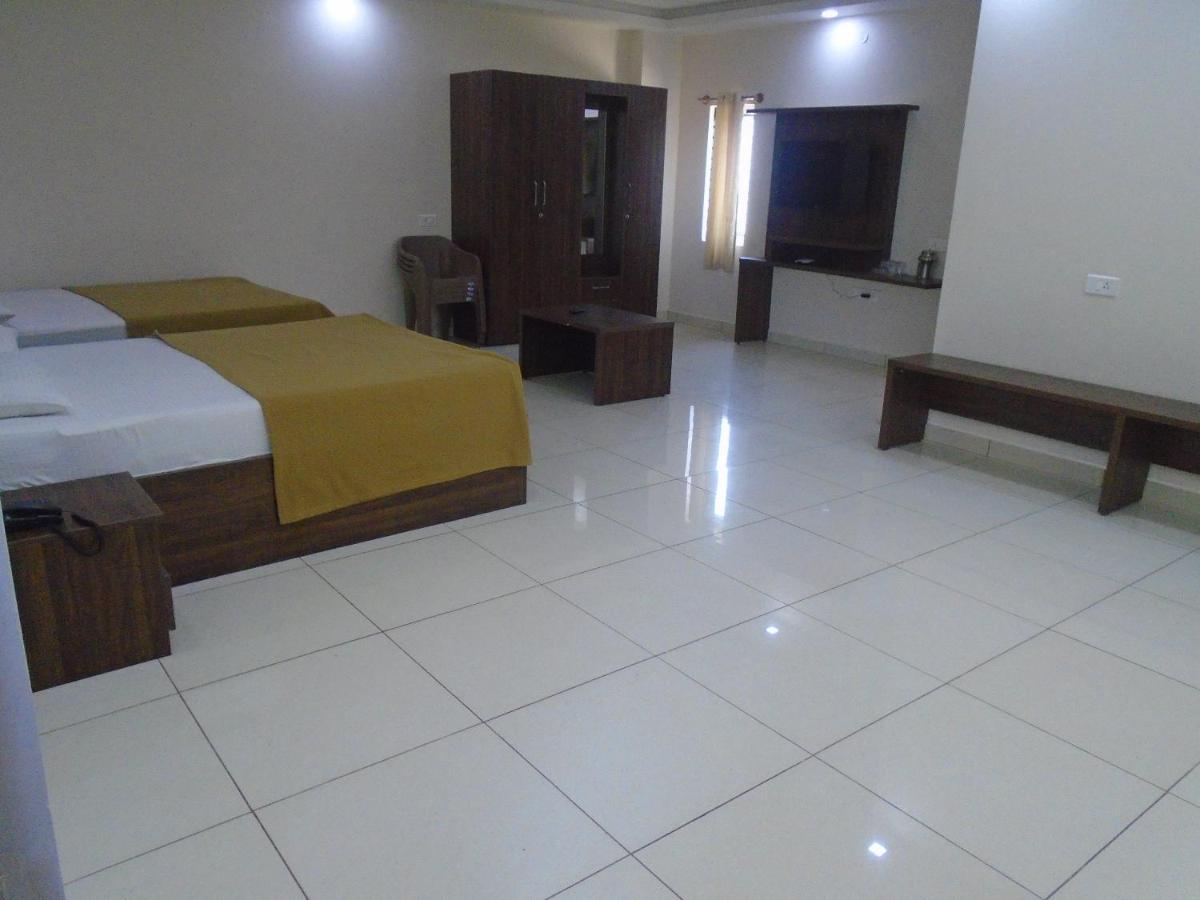 Ssr Residency Hotel Mandya Kültér fotó